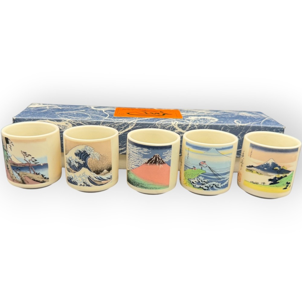 Japanese Ukiyo-e Sake Cup Set 5pc Ceramic Great Wave Mt Fuji Ochoko Boxed